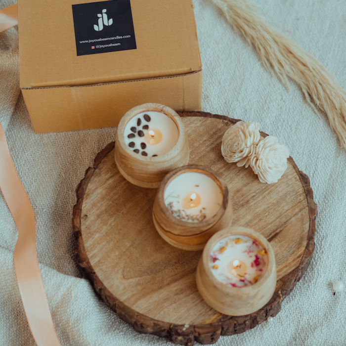 Wooden candles pack