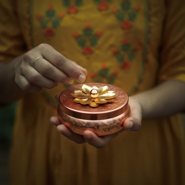 Rose gold round candles